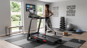 Wenoker X-T421 Klapplaufband in einem modernen Homegym für das tägliche Cardiotraining.